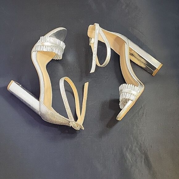 CHARLOTTE RUSSE POINTED TOE ADJUSTABLE BUCKLE ANKLE STRAP BLOCK HEEL SANDAL - Picture 8 of 13